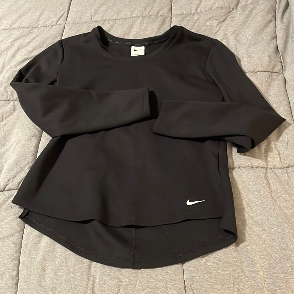 Nike Polyester/spandex super soft long sleeve top